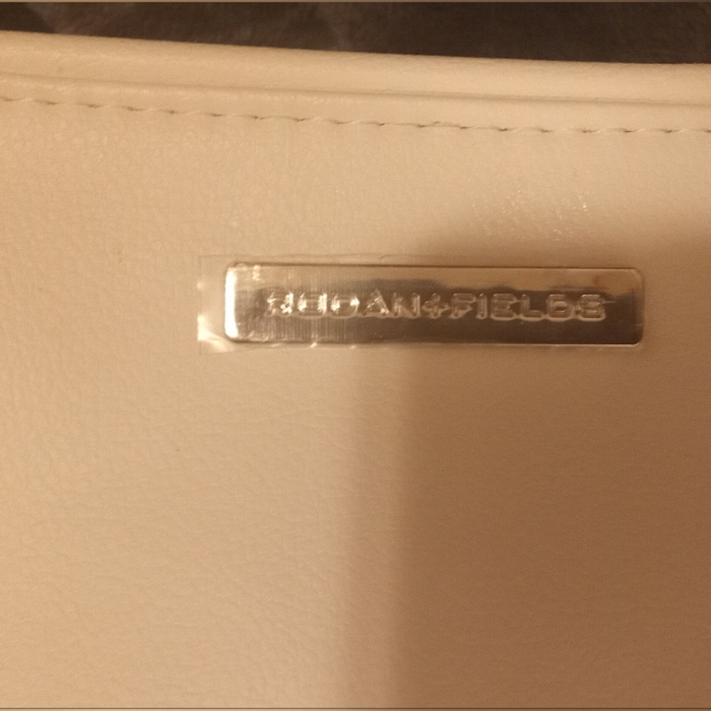 Rodan+Fields bag. - Picture 3 of 5